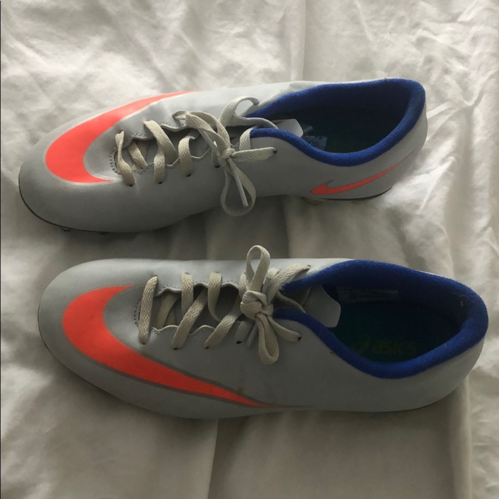 Barely worn Nike soccer cleats